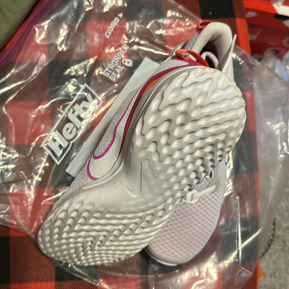 Nike Renew sneakers worn once but still in excellent condition - Picture 6 of 7